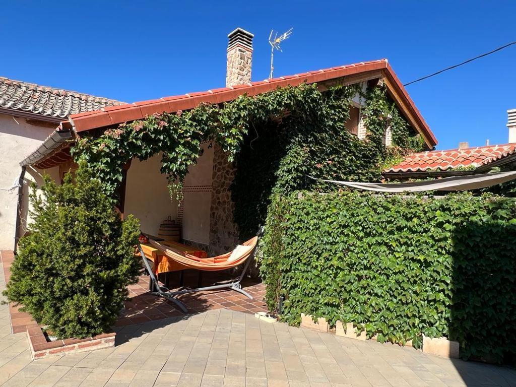 Casa Rural "Hazanas" Adanero Exterior foto