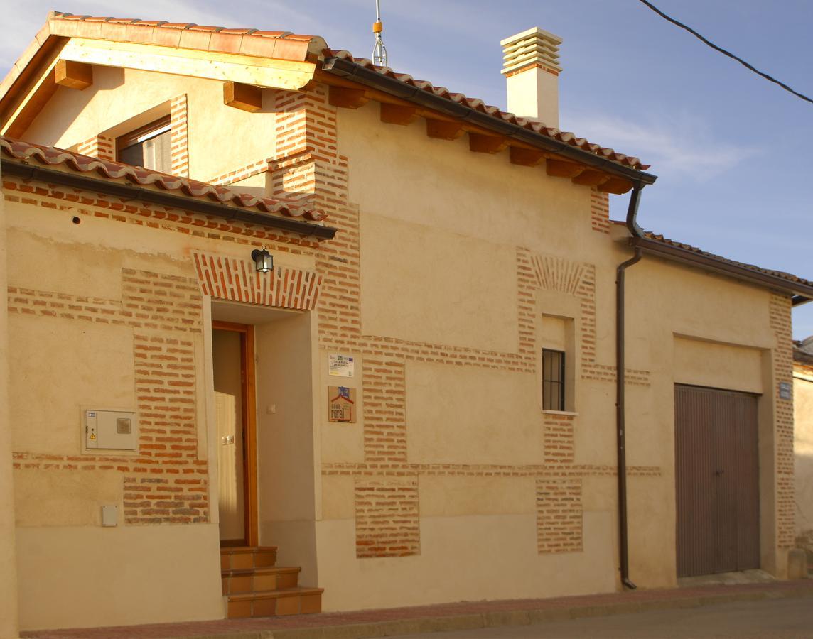 Casa Rural "Hazanas" Adanero Exterior foto